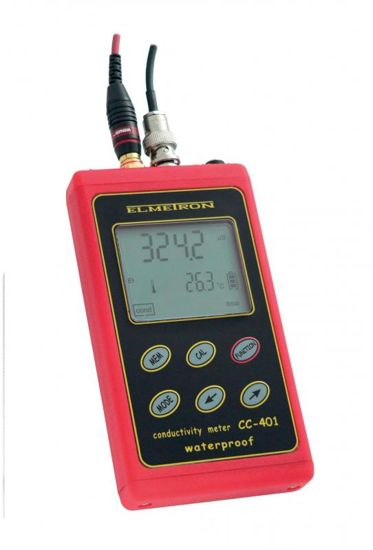 Conductimètre portable CC-401