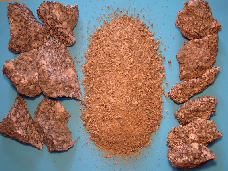 Échantillons de roche et de sable : Granite (lot de 18)
