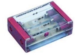 Condensateurs non polarisés sur support