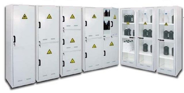 [S68729] Armoires de sécurité multirisques modulables (série14) Trionyx (AS - 1 porte pleine - 150 L - H 1825 x L 560 x P 545 mm)