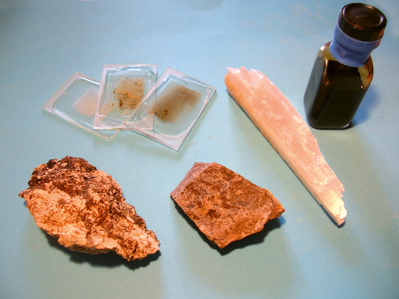 Coffret pétrole et roches associées