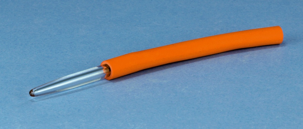 Embout avec caoutchouc pour burette sans robinet