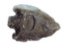 Outil préhistorique pointe flèche