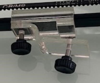 [X006021-COULISS] Support coulissant en plastique transparent sans les vis pour 006021/006032